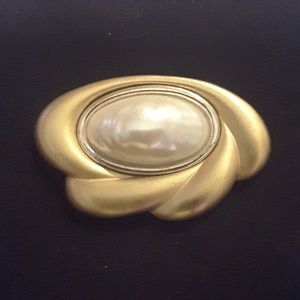Broach